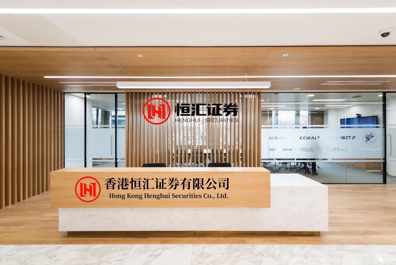 鹰眼策略 《纽约时报》称，霍尔木兹海峡通航受阻后，俄罗斯与伊朗大幅经由里海扩大